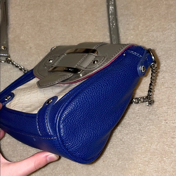 Cross body bag - Picture 7 of 7